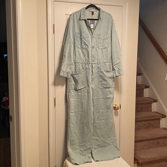 Universal Thread Pants - Universal Thread Light Wash Long-Sleeve Jumpsuit…size 17